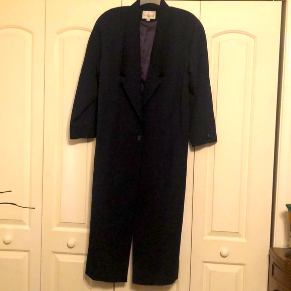 Beautiful blue trench coat and sharp .size 10.length 40 in long - Picture 1 of 8